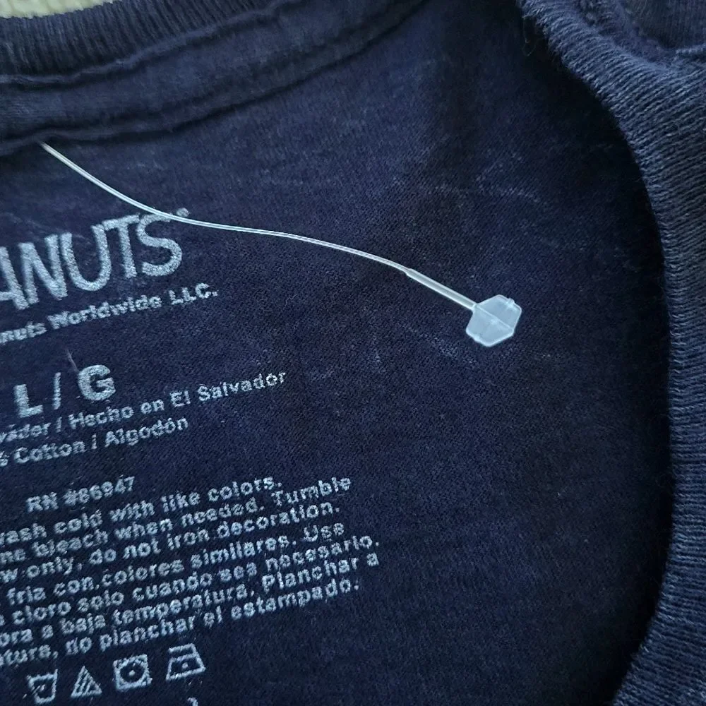Peanuts🥜 Guitar🎸 Snoopy🐕 Graphic Tee👕 - NWOT